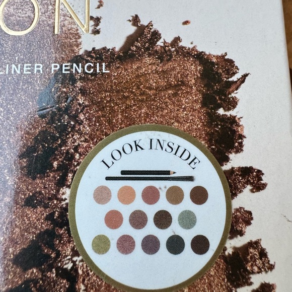 ELEN TRACY The Naked Eye Eyeshadow, Eye brush and Eyeliner Set - Picture 5 of 7